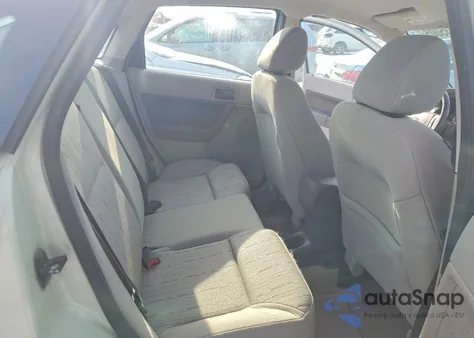 2010 Ford Focus Se z USA, uszkodzony, nr VIN 1FAHP3FN0AW295852